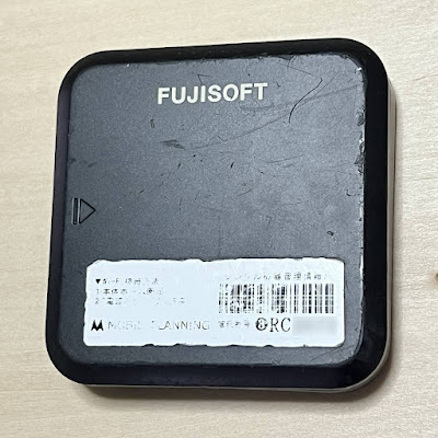 モバイルプランニングのFS030Wを傷だらけにしてしまったがFS040Wに交換してくれた