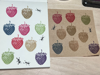 リアルないちごのはんことアリのはんこ