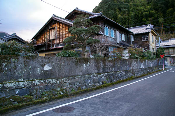 湯ヶ島の古い商店街~瑞祥閣~世古峡~湯ケ島坑跡(廃金山)~世古の大湯(共同浴場)めぐ