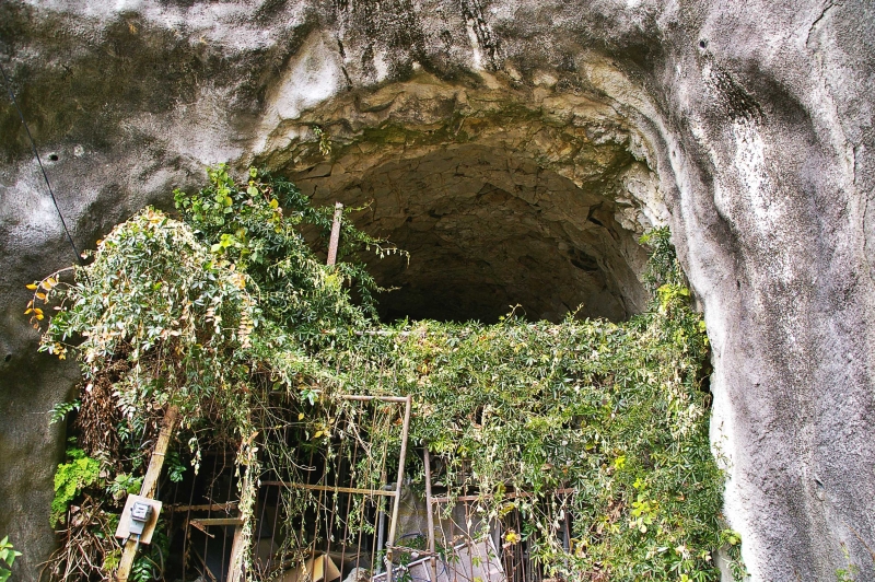 旧・田浦隧道(廃道) 新旧・船越隧道