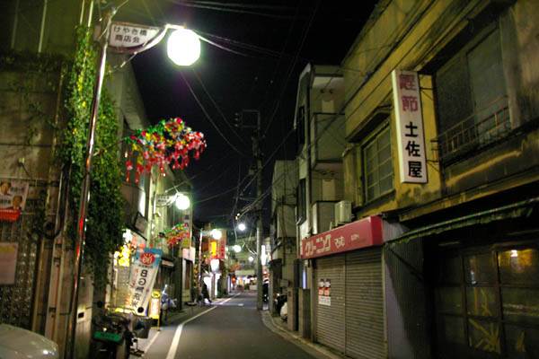 夜のけやき橋商店街　西新宿5丁目（再開発／解体）