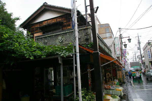 西調布駅前通り~(銅板建築)いも仙~西調布一番街~上石原大通り商店街