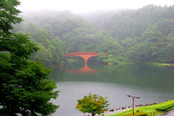 碓氷湖