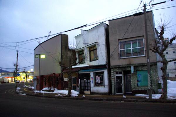 大館駅前通りの商店街