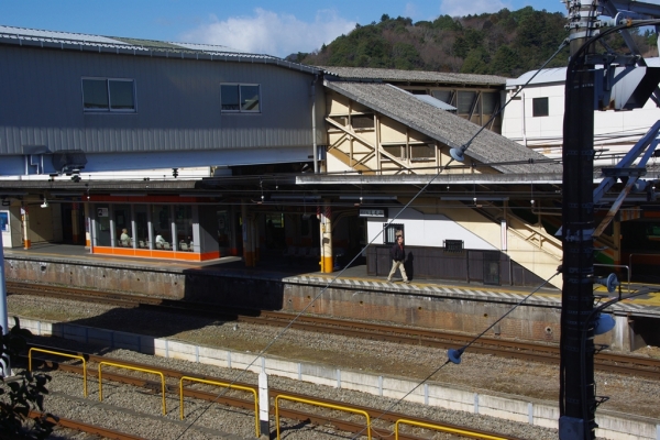高尾駅 4番線 煉瓦積ホーム JR中央本線