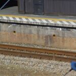 高尾駅　4番線　レンガ積みプラットホーム　JR中央本線