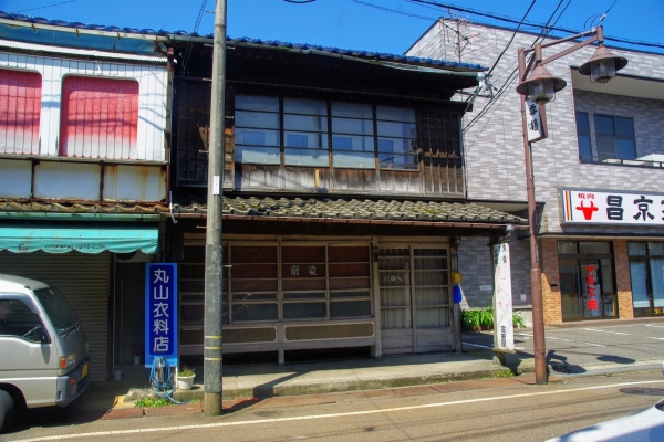 広小路商店会通りの高田屋 IMGP2022