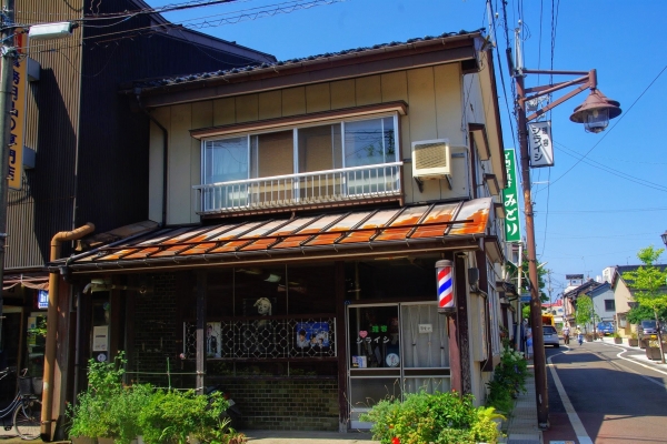 広小路商店会通り  理容シライシ IMGP2028