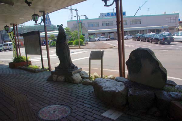 奴奈川姫像 糸魚川駅 IMGP2194