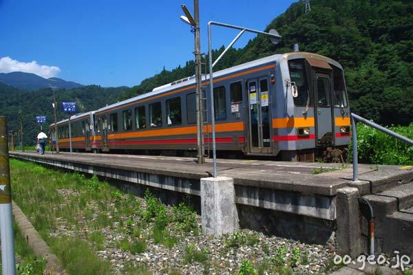 小滝駅 大糸線 無人駅 木造駅舎