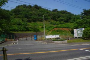 蛇塚～日立鉱山の大煙突展望～羽黒山～神峰山～気象観測所跡　（日立アルプス登山）