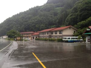 仙流荘　バス停