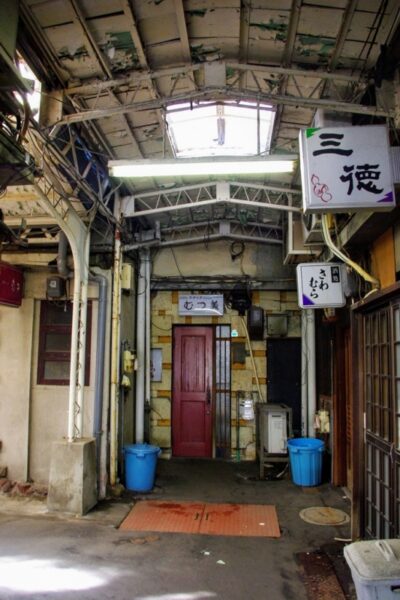 富山　中央飲食街　全蓋式アーケード歓楽街