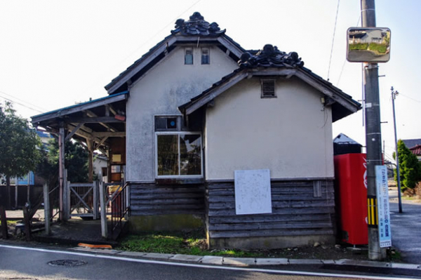 経田駅 富山地方鉄道(富山地鉄) 本線 木造駅舎