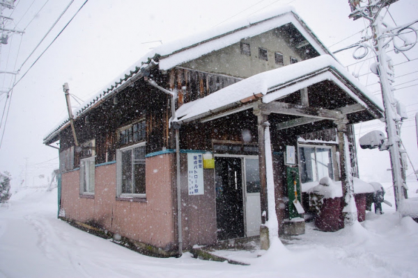 早月加積駅 富山地方鉄道(富山地鉄) 本線 木造駅舎 無人駅 早月加積駅 富山地方鉄道(富山地鉄) 本線 木造駅舎 無人駅