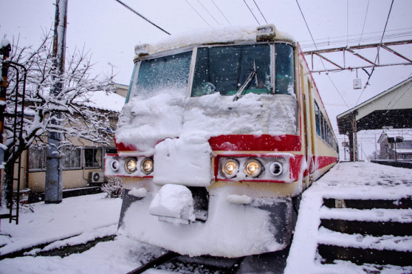 電鉄黒部駅 富山地方鉄道(富山地鉄) 本線