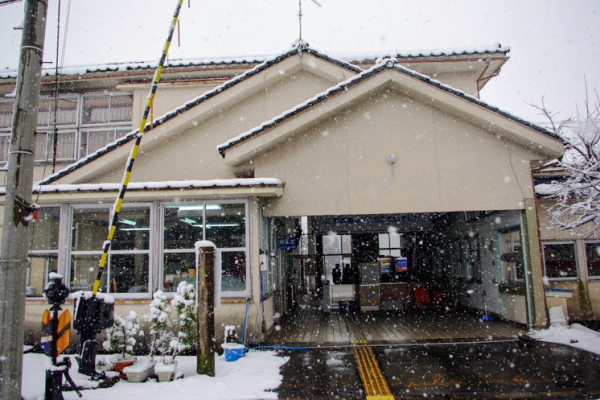 電鉄黒部駅 富山地方鉄道(富山地鉄) 本線