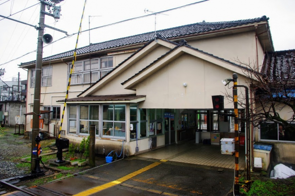 電鉄黒部駅 富山地方鉄道(富山地鉄) 本線