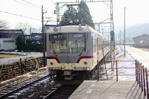 舌山駅 富山地方鉄道(富山地鉄) 本線 木造駅舎 駅スタンプ押印 無人駅