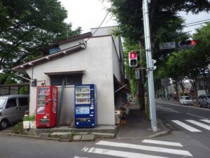 宮の前の青果店