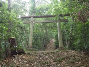 木製の鳥居