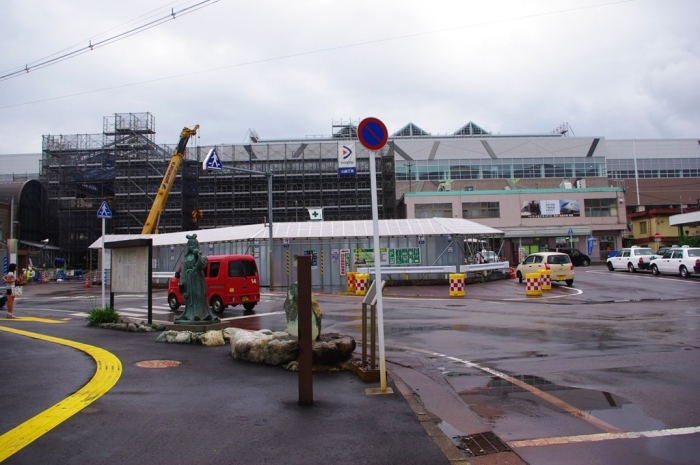 糸魚川駅(北陸新幹線開業に向けて工事中)とその周辺 大糸線 北陸本線100周年記念475系国鉄色 糸魚川駅(北陸新幹線開業に向けて工事中)とその周辺 大糸線 北陸本線100周年記念475系国鉄色