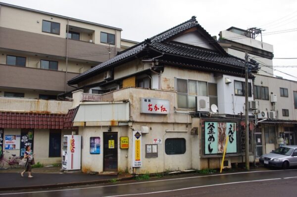 純喫茶あかねと駅弁たかせ