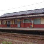 西富山駅　木造駅舎　高山本線　無人駅