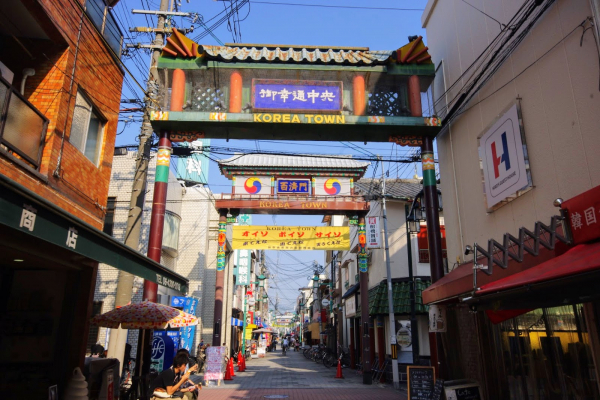 大阪市生野区　御幸通商店街　生野コリアタウン