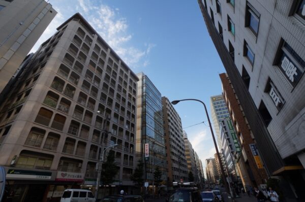 旧東京市営真砂町住宅~旧菊坂町~鐙坂~銭湯菊水湯~金田一京助・春彦旧居跡~謎のセメント穴