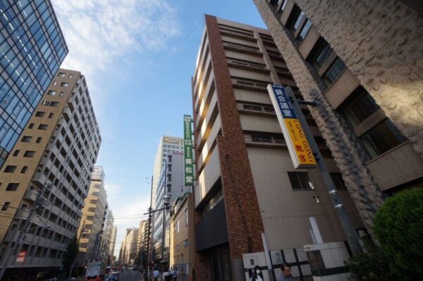 旧東京市営真砂町住宅~旧菊坂町~鐙坂~銭湯菊水湯~金田一京助・春彦旧居跡~謎のセメント穴