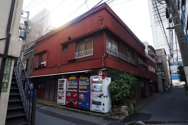 旧東京市営真砂町住宅~旧菊坂町~鐙坂~銭湯菊水湯~金田一京助・春彦旧居跡~謎のセメント穴
