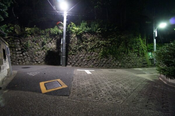 旧東京市営真砂町住宅~旧菊坂町~鐙坂~銭湯菊水湯~金田一京助・春彦旧居跡~謎のセメント穴