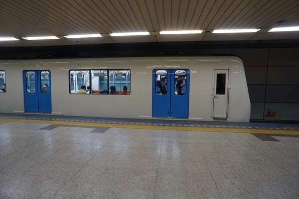 ソープヤングレディ~すすきの市場~玉宝禅寺祖院(薄野遊郭)~豊水すすきの駅