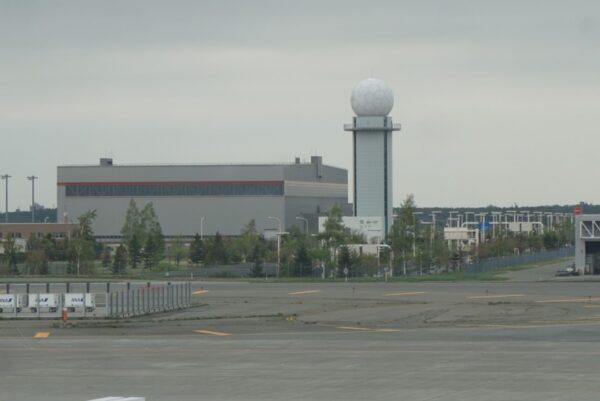 新千歳空港測候所ドップラーレーダー局舎