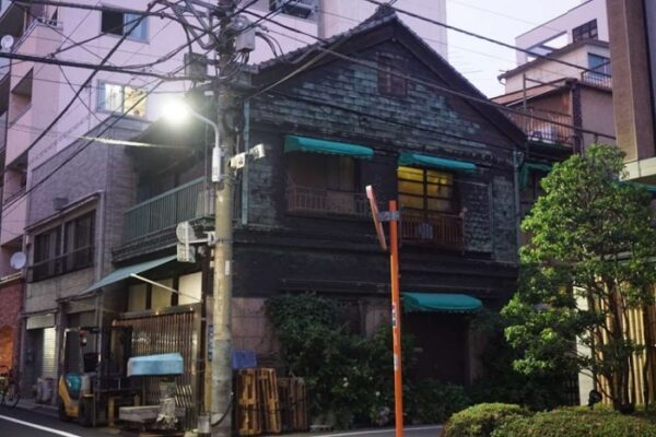 東上野の看板建築群