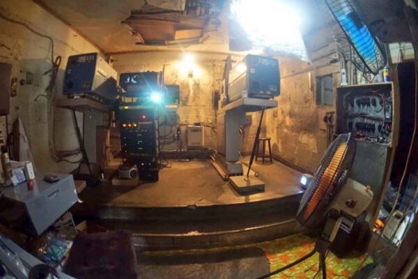 沖縄最古の映画館 那覇市 首里劇場(成人映画上映)