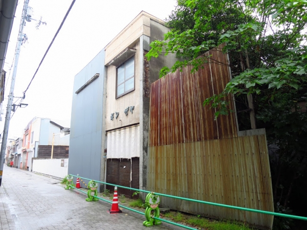 三津浜銀天街 三津浜商店街