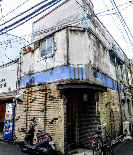 松山市三番町の歓楽街