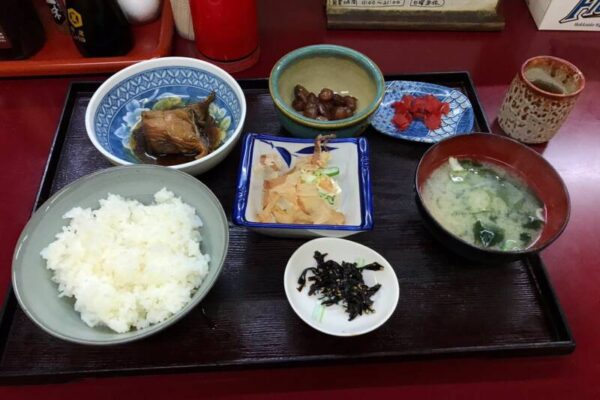 お食事つるや　釧路　450円定食
