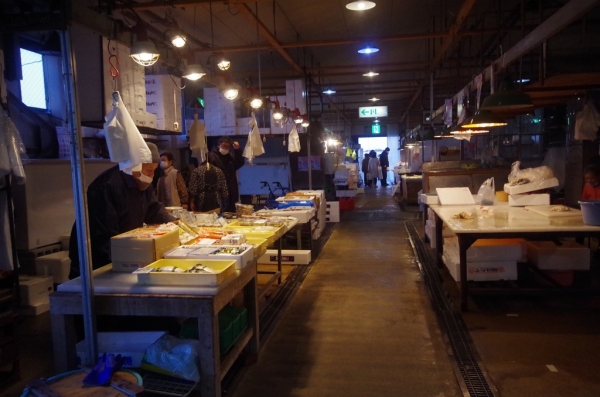 下之一色魚市場