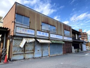 現状、解体を免れた正色市場系列のたてもの