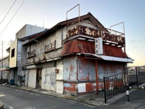 おやつの店みかさ