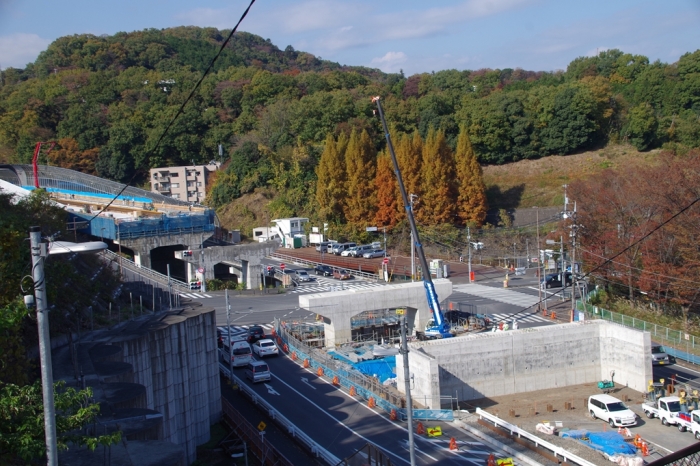 八王子南バイパス延伸工事 医療センター入口交差点 橋脚工事