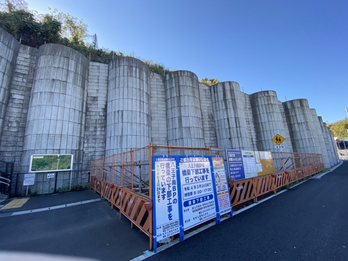 八王子南バイパス延伸工事 医療センター入口交差点 橋脚工事