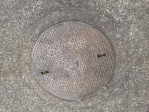 館ヶ丘団地や医療センター周辺のマンホール
