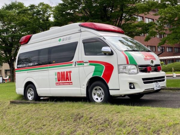 DMATの救急車