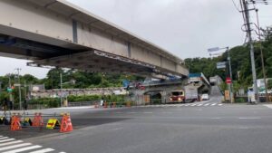 八王子南バイパス延伸工事　進捗状況　医療センター入口交差点　館高架橋