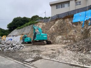 八王子南バイパス延伸工事　進捗状況　医療センター入口交差点　館高架橋