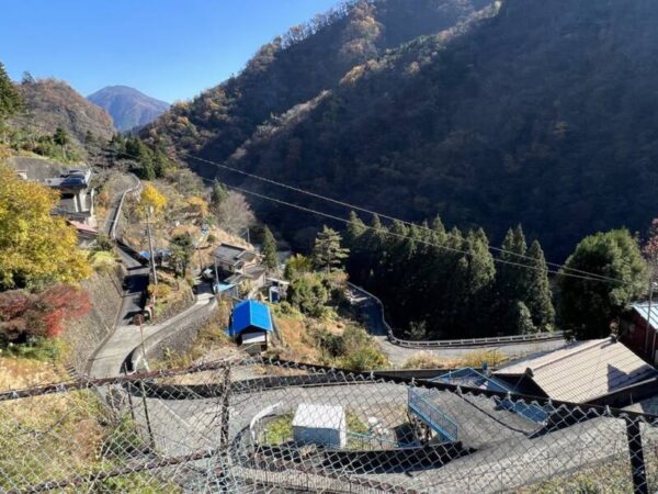 東日原バス停